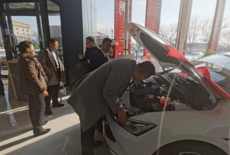 迎賓汽車公司走訪新能源車企，尋求合作發(fā)展新模式