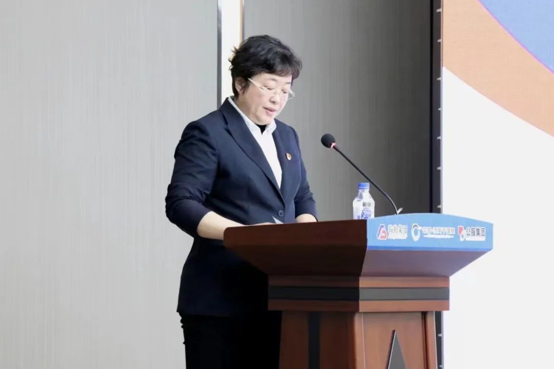 鞍勤集團、溫泉集團、公服集團2023年新任干部任前集體談話及集體送任儀式圓滿結(jié)束